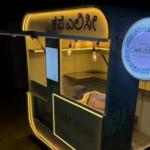 KIOSK AND TRAILERS